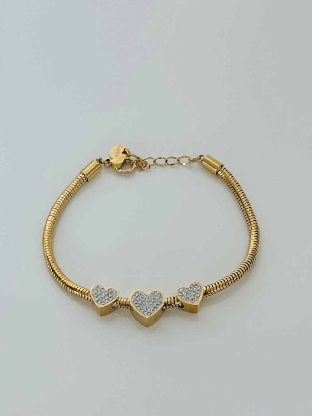 NWOT -Heart Zircon bracelet 18k Gold plated & stainless Steel